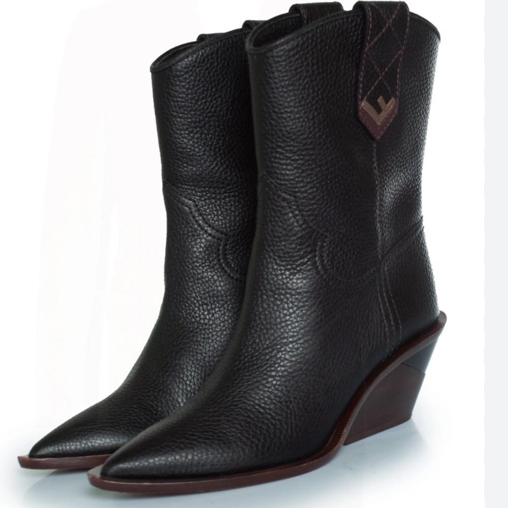 Fendi Western Boots in Black size 37.5 or US 7